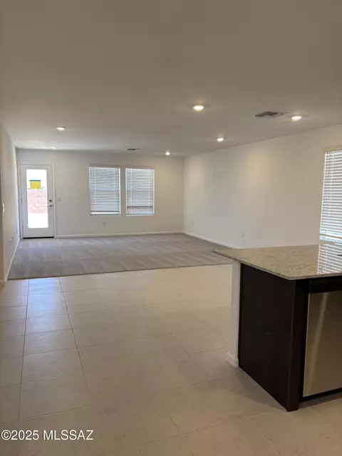 12840 E Curly Neal Dr, Vail, AZ 85641 photo 6