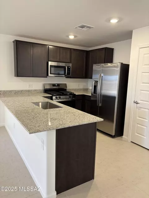 12840 E Curly Neal Dr, Vail, AZ 85641 photo 5