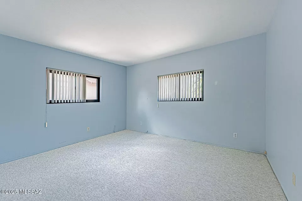Bedroom - 121 W Paseo Recortado, Green Valley, AZ 85614 photo 6 of 7