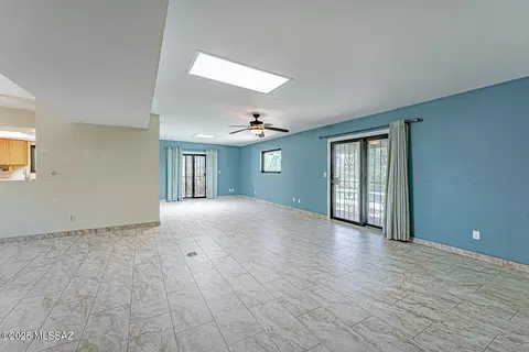 Living - 121 W Paseo Recortado, Green Valley, AZ 85614 photo 1 of 2