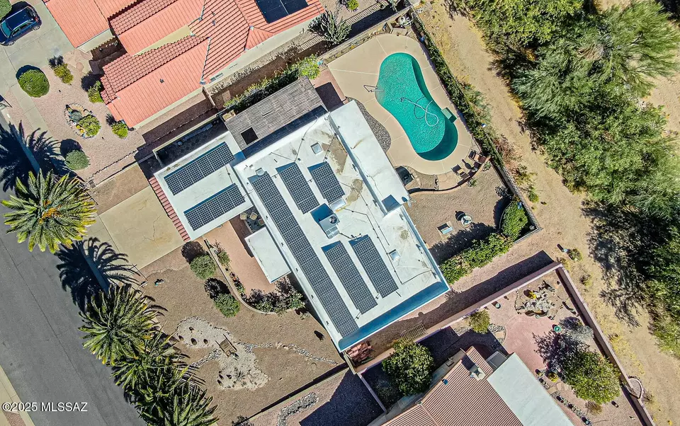 View/Area - 121 W Paseo Recortado, Green Valley, AZ 85614 photo 2 of 4