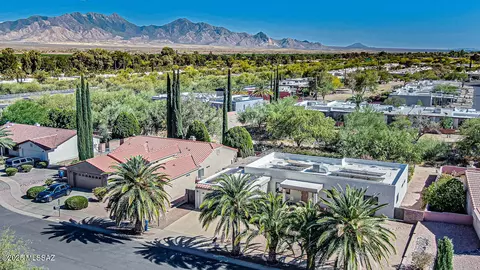 View/Area - 121 W Paseo Recortado, Green Valley, AZ 85614 photo 1 of 4