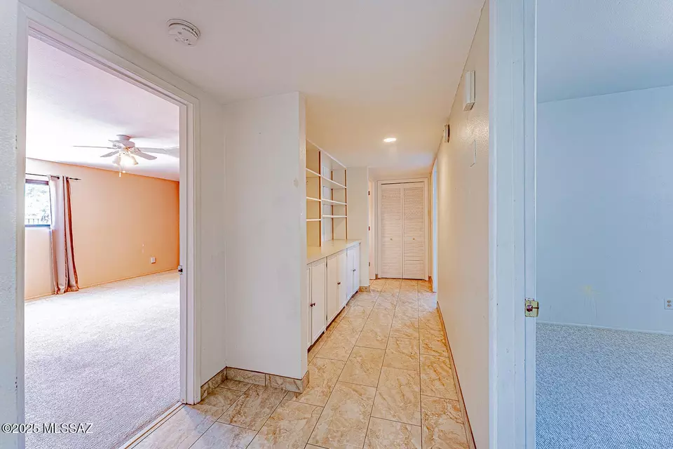 Entry Way - 121 W Paseo Recortado, Green Valley, AZ 85614 photo 2 of 4