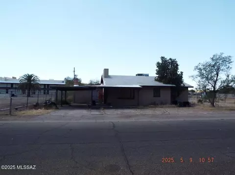 7830 E Uhl St, Tucson, AZ 85710