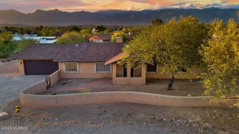 10161 E 5th St, Tucson, AZ 85748 photo 4