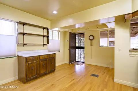 2001 E Conner Stra, Tucson, AZ 85719 photo 10