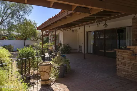 2001 E Conner Stra, Tucson, AZ 85719 photo 22