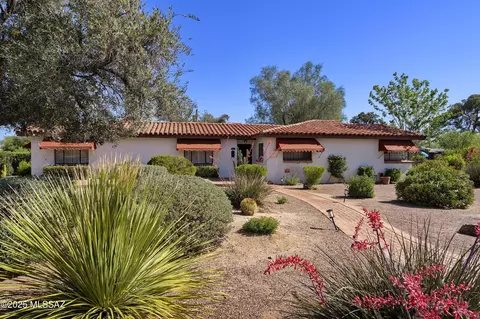 2001 E Conner Stra, Tucson, AZ 85719