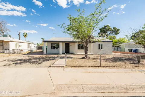Exterior - 3714 E 24th St, Tucson, AZ 85713 photo 6 of 6