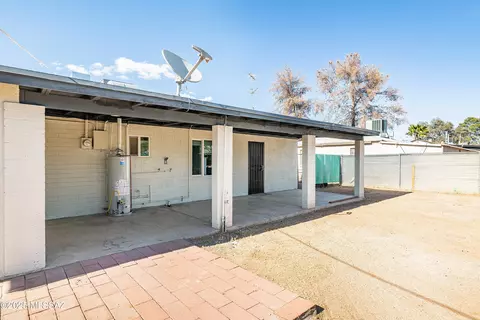 Exterior - 3714 E 24th St, Tucson, AZ 85713 photo 5 of 6