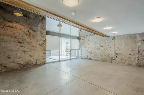 1001 E 17th St #111, Tucson, AZ 85719