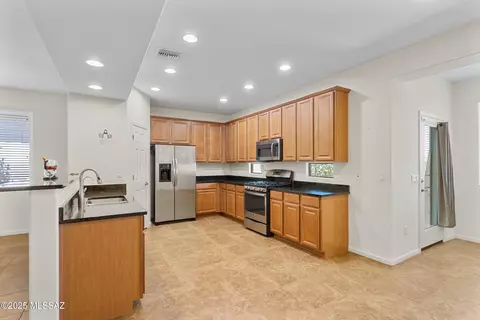 11413 E Squash Blossom Loop, Tucson, AZ 85747 photo 4