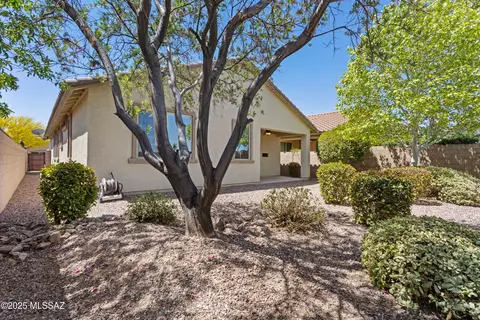 11413 E Squash Blossom Loop, Tucson, AZ 85747 photo 2