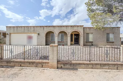 9410 E Rosewood St, Tucson, AZ 85710