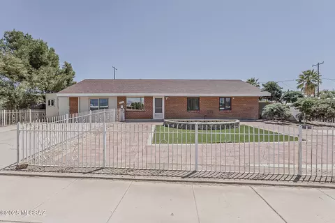 6158 E Calle Aurora, Tucson, AZ 85711