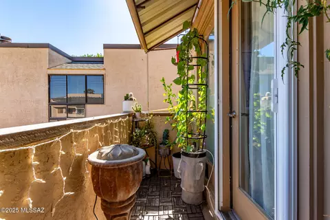 7622 E Callisto Cir #204, Tucson, AZ 85715