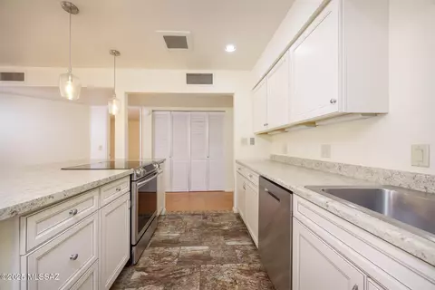 Kitchen - 9846 E 2nd St, Tucson, AZ 85748 photo 6 of 7