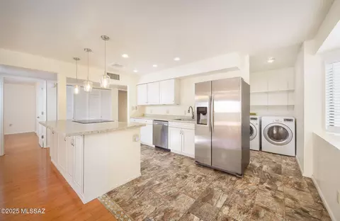 9846 E 2nd St, Tucson, AZ 85748
