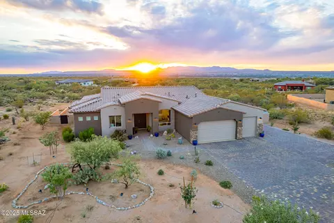 233 N Palomino Run Pl, Sahuarita, AZ 85629