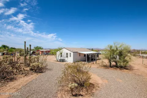 12220 W Calle Seneca, Tucson, AZ 85743