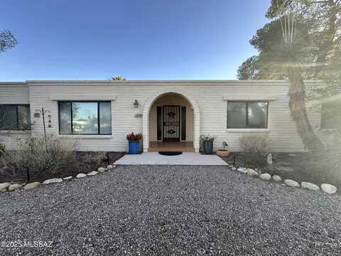 630 W Chapala Dr, Tucson, AZ 85704