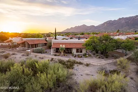 4072 E Wind Break Dr, Tucson, AZ 85718 photo 2