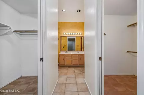 Entry Way - 550 E Squirrel Tail Dr, Tucson, AZ 85704 photo 1 of 1
