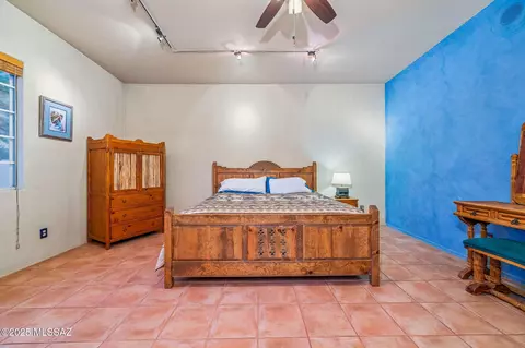 Bedroom - 550 E Squirrel Tail Dr, Tucson, AZ 85704 photo 3 of 5