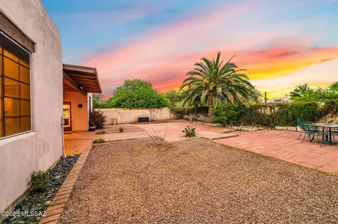Exterior - 550 E Squirrel Tail Dr, Tucson, AZ 85704 photo 5 of 7