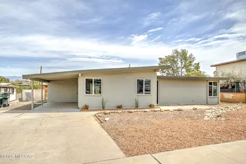 8281 E 18th St E, Tucson, AZ 85710 photo 2