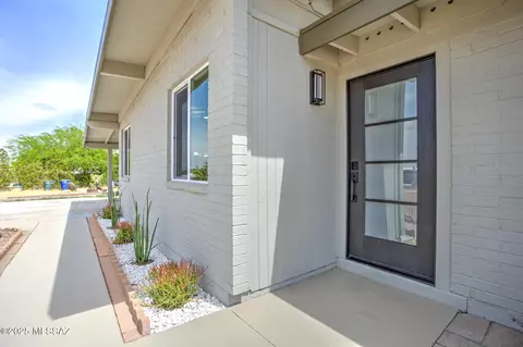 8281 E 18th St E, Tucson, AZ 85710