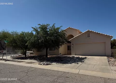 25 S Eastern Dawn Ave, Tucson, AZ 85748