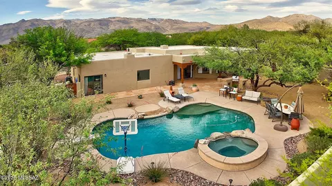 3241 N Dold Ct, Tucson, AZ 85749
