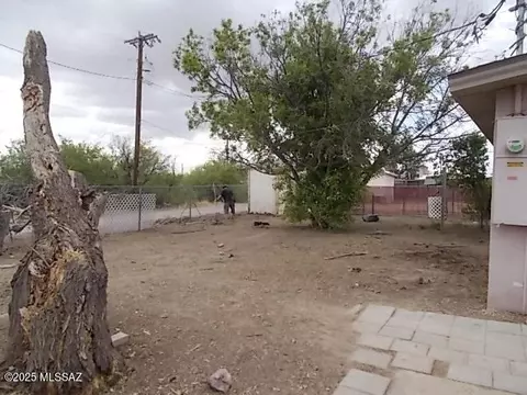 Exterior - 208 S Granada St, Willcox, AZ 85643 photo 3 of 3