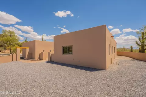 Exterior - 12101 E Thunderhead Ranch Rd, Tucson, AZ 85747 photo 4 of 11