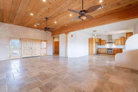 Living - 12101 E Thunderhead Ranch Rd, Tucson, AZ 85747 photo 3 of 6
