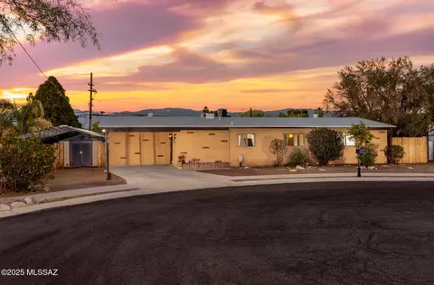 8227 E Cooper Pl, Tucson, AZ 85710