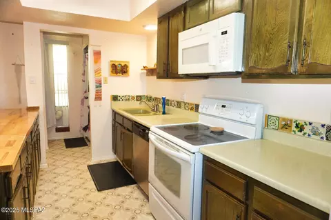 Kitchen - 229 N Tracy Rd, Pearce, AZ 85625 photo 4 of 6