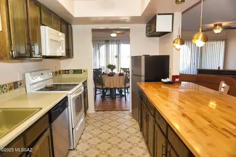 Kitchen - 229 N Tracy Rd, Pearce, AZ 85625 photo 3 of 6