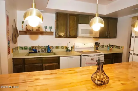 Kitchen - 229 N Tracy Rd, Pearce, AZ 85625 photo 5 of 6