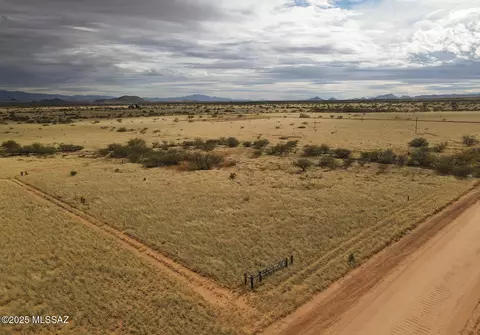 2 S Lots S Desert Rd, Pearce, AZ 85625