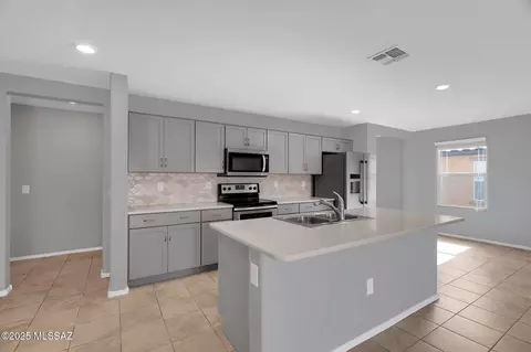Kitchen - 14241 E Bolster Dr, Vail, AZ 85641 photo 1 of 4