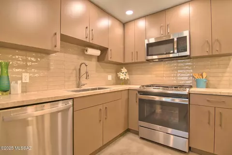 3341 E 23rd St, Tucson, AZ 85713 photo 10
