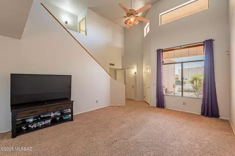 Living - 9531 E Lochnay Ln, Tucson, AZ 85747 photo 2 of 3
