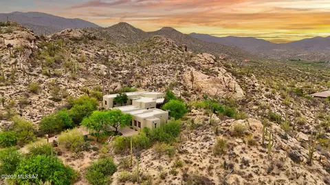 13795 E Redington Rd, Tucson, AZ 85749