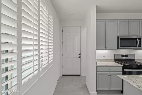 Entry Way - 1126 E Cairn St, Tucson, AZ 85719 photo 1 of 2