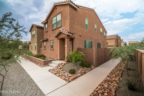 1126 E Cairn St, Tucson, AZ 85719