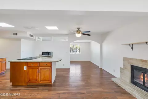 Living - 8105 E Beverly St, Tucson, AZ 85710 photo 9 of 9