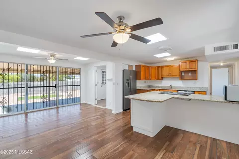 Other - 8105 E Beverly St, Tucson, AZ 85710 photo 1 of 7