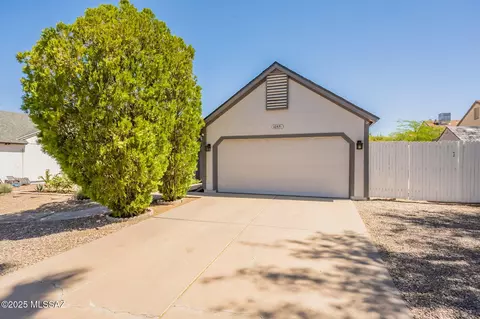 10571 E Breckinridge Dr, Tucson, AZ 85730
